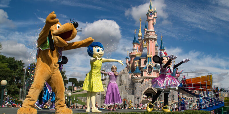 İzmir den SunExpress ile Paris - Disneyland Turu 4 Gece 5 Gün 