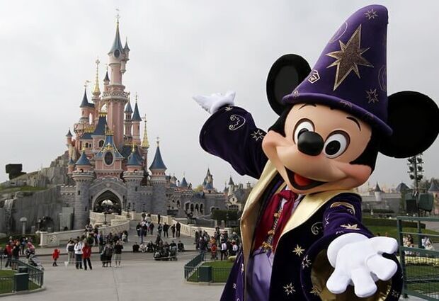 Sabiha Gökçen den AJET ile Paris Disneyland Turu 4 Gece 5 Gün 