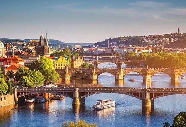 Antalya'dan Direkt Sefer ile Prag & Berlin Turu Rotası