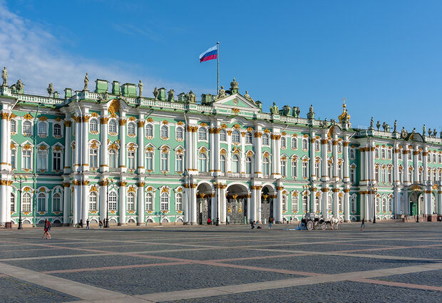 Bir Rusya Masalı Turu Moskova Şehir Turu & St. Petersburg Şehir Turu Dahil!!!