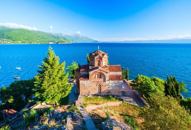 Kosovalı Büyük Balkanlar Turu AJet ile Extra Turlar ve Akşam Yemekleri Dahil TZL-TZL