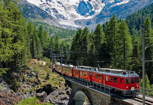 Bernina Treni ve Hallstatt ile Bir Avrupa Masalı Express Turu – Türk Hava Yolları ile 4 Gece