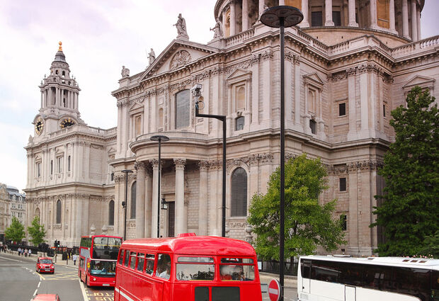 İzmir Çıkışlı  SunExpress Havayolları ile Kraliyet Tacı Londra 3 Gece