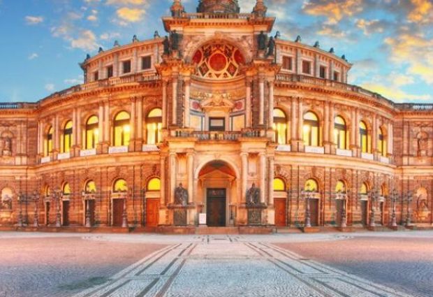 İmparatorlukların İzinde Orta Avrupa Turu - Kurban Bayramı Özel - AJet ile - 7 Gece (BUD-PRG)