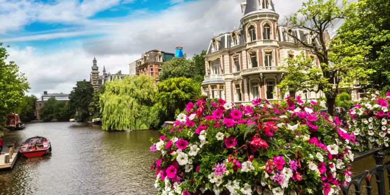 Gaziantep'ten Benelüx & Paris Almanya SunExpress Havayolları ile 8 Gece