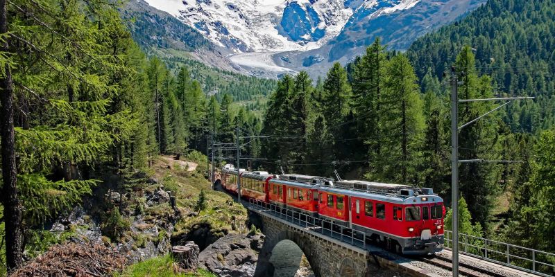 Bernina Treni ve Hallstatt ile Bir Avrupa Masalı Express Turu – Türk Hava Yolları ile 4 Gece