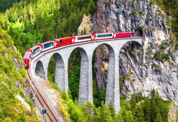 Bernina Treni ve Hallstatt ile Bir Avrupa Masalı Express Turu – Türk Hava Yolları ile 4 Gece