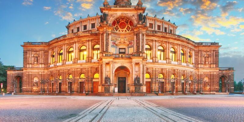 İmparatorlukların İzinde Orta Avrupa Turu - Kurban Bayramı Özel - AJet ile - 7 Gece (BUD-PRG)