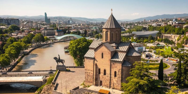 Dolu Dolu Gürcistan Turu Batum ve Tiflis Rotası
