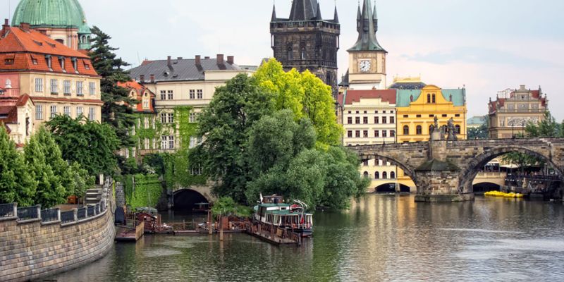 Orta Avrupa Turu Gündüz Extra Turları Dahil Ajet Havayolları İle 7 Gece 8 Gün Promosyon (BUD-PRG)
