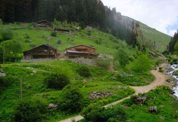 Uçaklı Karadeniz ve Batum Turu 3 Gece Otel Konaklaması