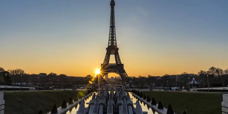 Benelux & Paris İkonları Turu - THY ile - 4 Gece - Sabah Paris Gidiş – Akşam Köln Dönüş - V7