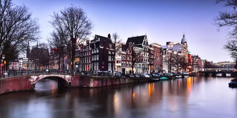 Benelux & Paris İkonları Turu - THY ile - 4 Gece - Sabah Paris Gidiş – Akşam Köln Dönüş - V7