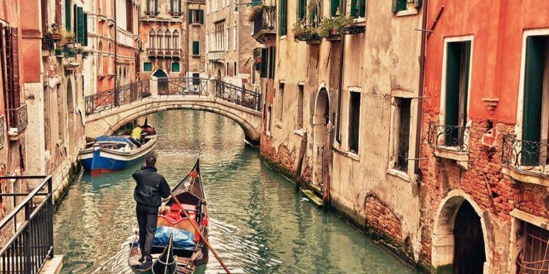 İtalya İkonları Turu Ajet ile 4 Gece