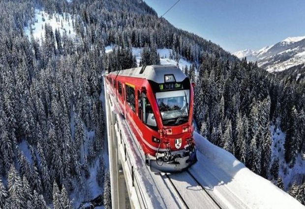Bernina Express ile Noel Pazarları Pegasus Havayolları ile 4 Gece
