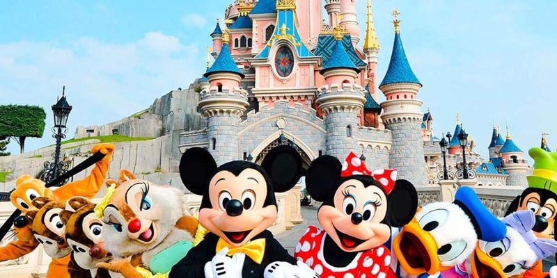 Paris & Disneyland Serüveni Turu Türk Hava Yolları ile 4 Gece CDG-CDG