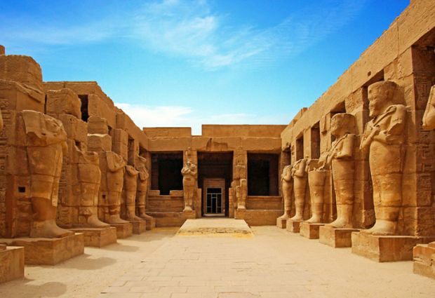 Kızıldeniz’den Piramitlere Prestij Sharm & Kahire - Shakira Konseri Turu Ajet Havayolları İle 5 Gece 7 Gün Shakira Konseri Bileti, Giza Piramitleri Transferi ve Kahire Şehir Turu Dahil