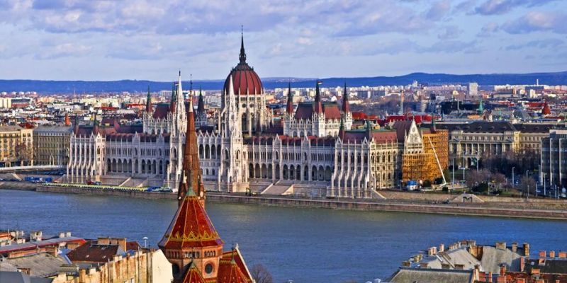İzmir'den Direkt Hareket Görkemli Orta Avrupa Viyana & Prag & Budapeşte - Bratislava Turu Dahil - Sun Express Hava Yolları ile 07 Kasım