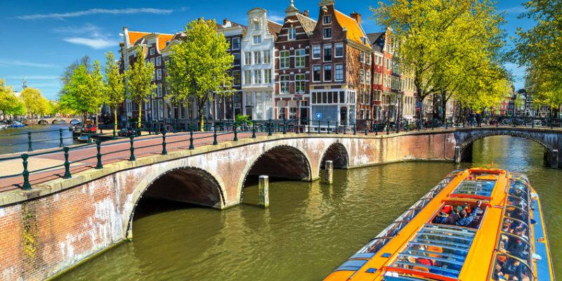 Amsterdam Turu Ajda Pekkan Konseri Özel Türk Havayolları ile 3 Gece