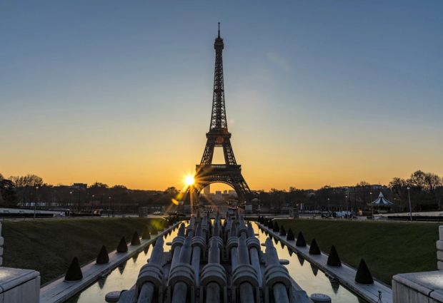 Benelüx & Paris & Alsace Promo Turu (Disneyland ve Giethoorn Hobbit Köyü Fırsatlarıyla) Ajet Hava Yolları ile 7 Gece