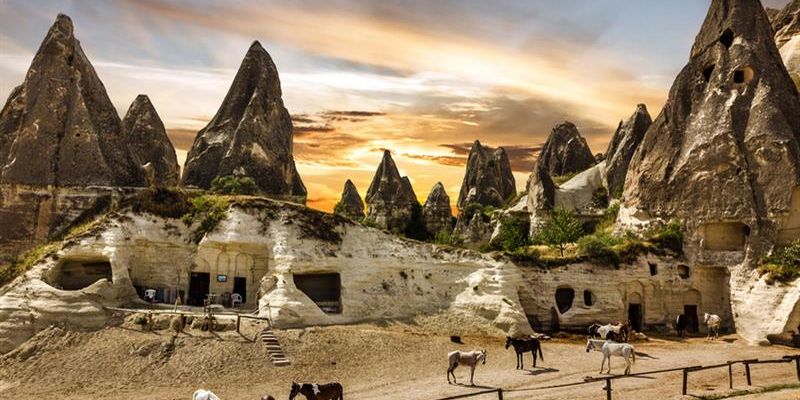 İkonik Kapadokya ve Konya Turu 2 Gece Konaklamalı İzmir Çıkışlı