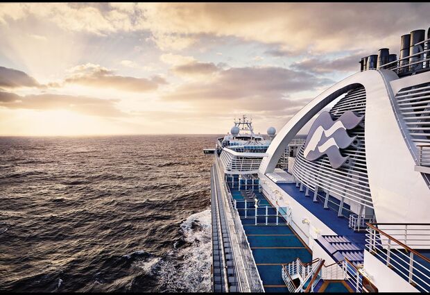 Regal Princess ile Kurban Bayramında Büyük Britanya & Paris & Londra Turu | THY ile 13 Gece
