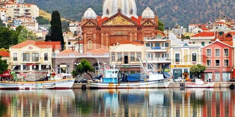 Ayvalık Limanı Hareketli Midilli Turu