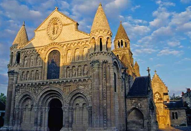 Akdeniz Triosu (VCE-BCN) (2025)