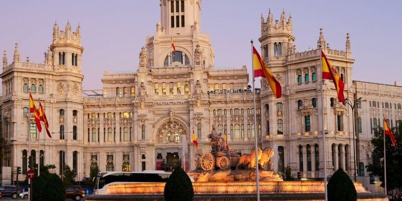 Ramazan Bayramı Dönemi Elit Barcelona & Madrid & Valencia Turu | Ekstra Turlar Dahil THY ile