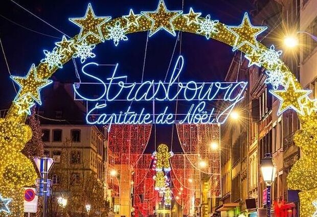 Ren Nehrinde Noel Pazarları Charter (Str-Cgn)