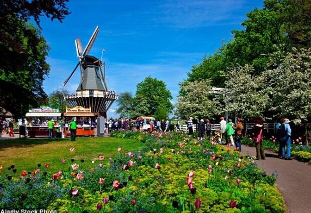 Express Benelux & Paris Turu | Pegasus Havayolları ile