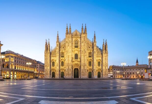 Deluxe Alplerin Gölgesinde 6 Ülke Turu (BSL-BSL) | A Jet Havayolları ile