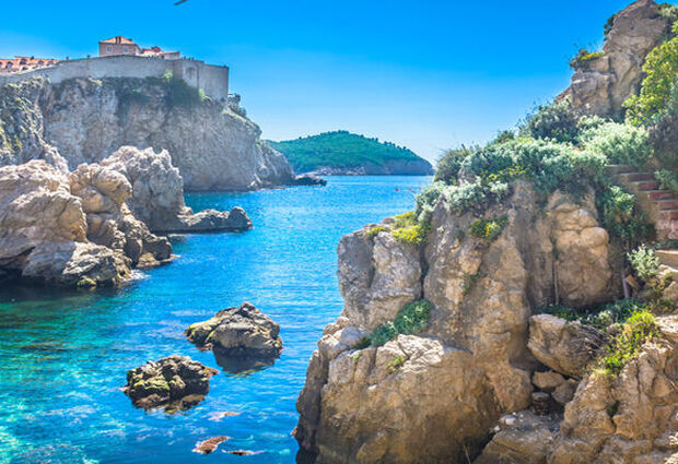 İzmir Çıkışlı Kosovalı Balkanlar Ekstra Turlar Akşam Yemekleri ve Budva Yüzme Molası Dahil 