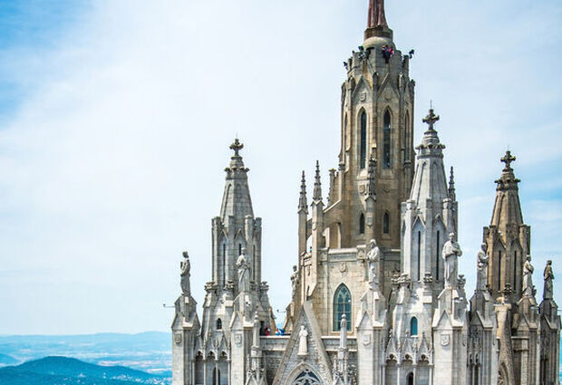 Endülüs’ten Katalonya’ya Masalsı Büyük İspanya & Endülüs Turu Elhamra Sarayı Dahil - 7 Gece - İstanbul Çıkış - (Bcn-Mad) - (THY)