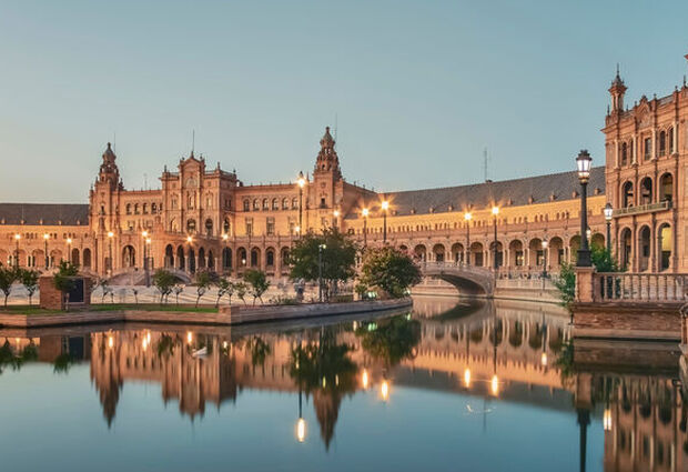 Endülüs’ten Katalonya’ya Masalsı Büyük İspanya & Endülüs Turu Elhamra Sarayı Dahil - 7 Gece -  (İstanbul Çıkış) - (Bcn-Mad) - (THY)