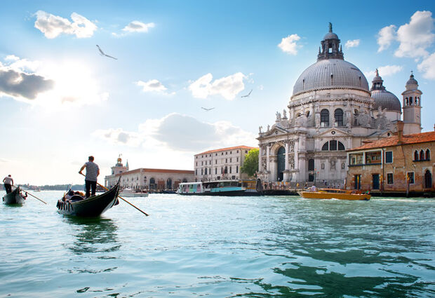İstanbul Kalkışlı Büyük İtalya & Yunanistan & Balkan Turu