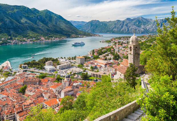 Otobüslü Balkan Masalı Turu (7 Gece 9 Gün)