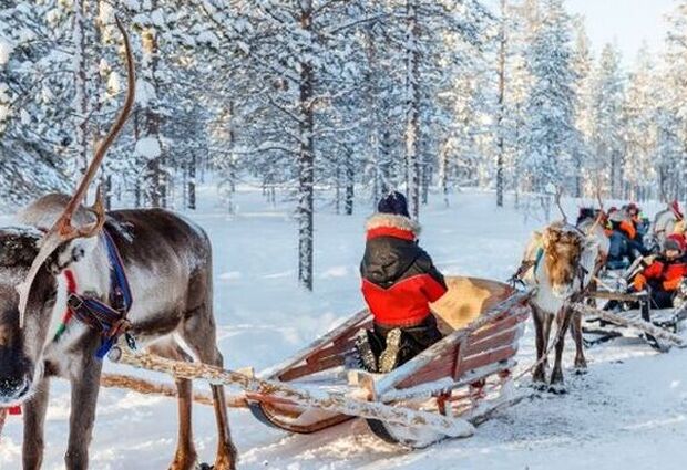 İzmir Çıkışlı Sömestre ve Sevgililer Gününe Özel Lapland Turu Kuzey Işıkları Rotası - 3 Gece