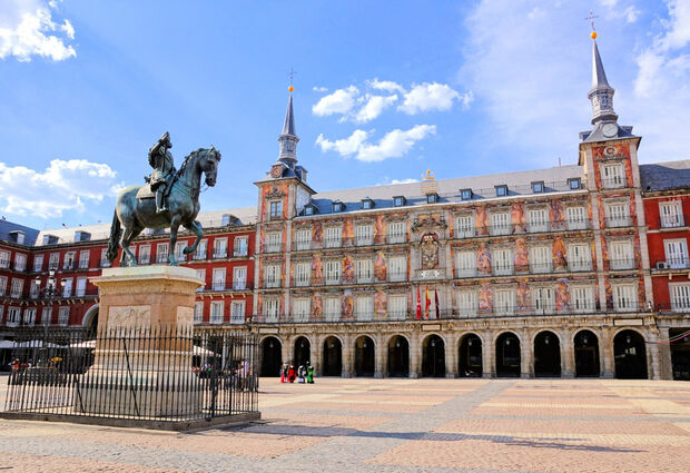 Elegant Madrid & Valencia & Barcelona Turu (Pegasus Havayolları ile) (4 Gece 5 Gün) (MAD-BCN) 