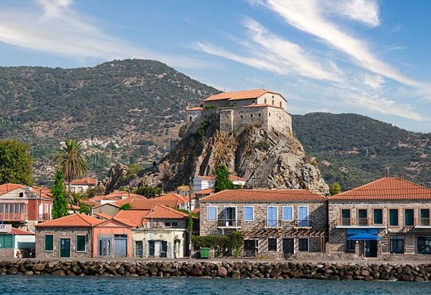 Sevgililer Günü Özel Zümrüt Ada Midilli Turu