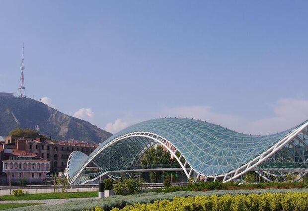 İzmir'den Direkt Sefer ile Tiflis & Kaheti Aşıklar Şehri ve Bağ Bozumu Rotası Turu