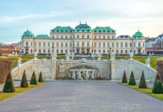 İmparatorlukların İzinde Orta Avrupa Turu - AJet Hy ile - 7 Gece 8 Gün - 2026 (BUD-PRG)