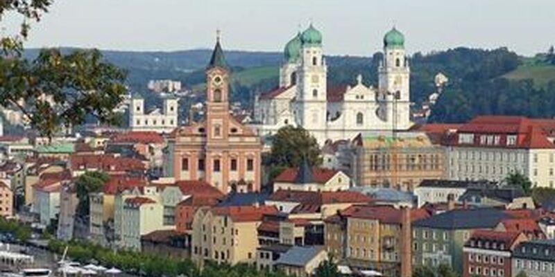 Tuna Nehrinde Orta Avrupa Tüm Turlar Dahil 