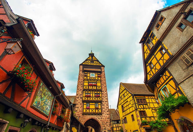 İzmir den SunExpress ile Fransa - İsviçre Turu (STR-STR)