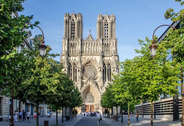 Adana'dan Benelüx & Paris & Köln & Turu - SunExpress Havayolları ile - 7 Gece